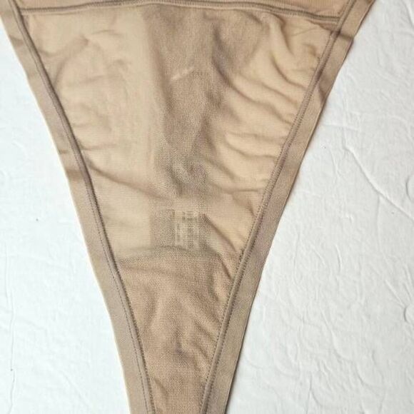 SKIMS STRING PANTY NWT - Picture 3 of 9